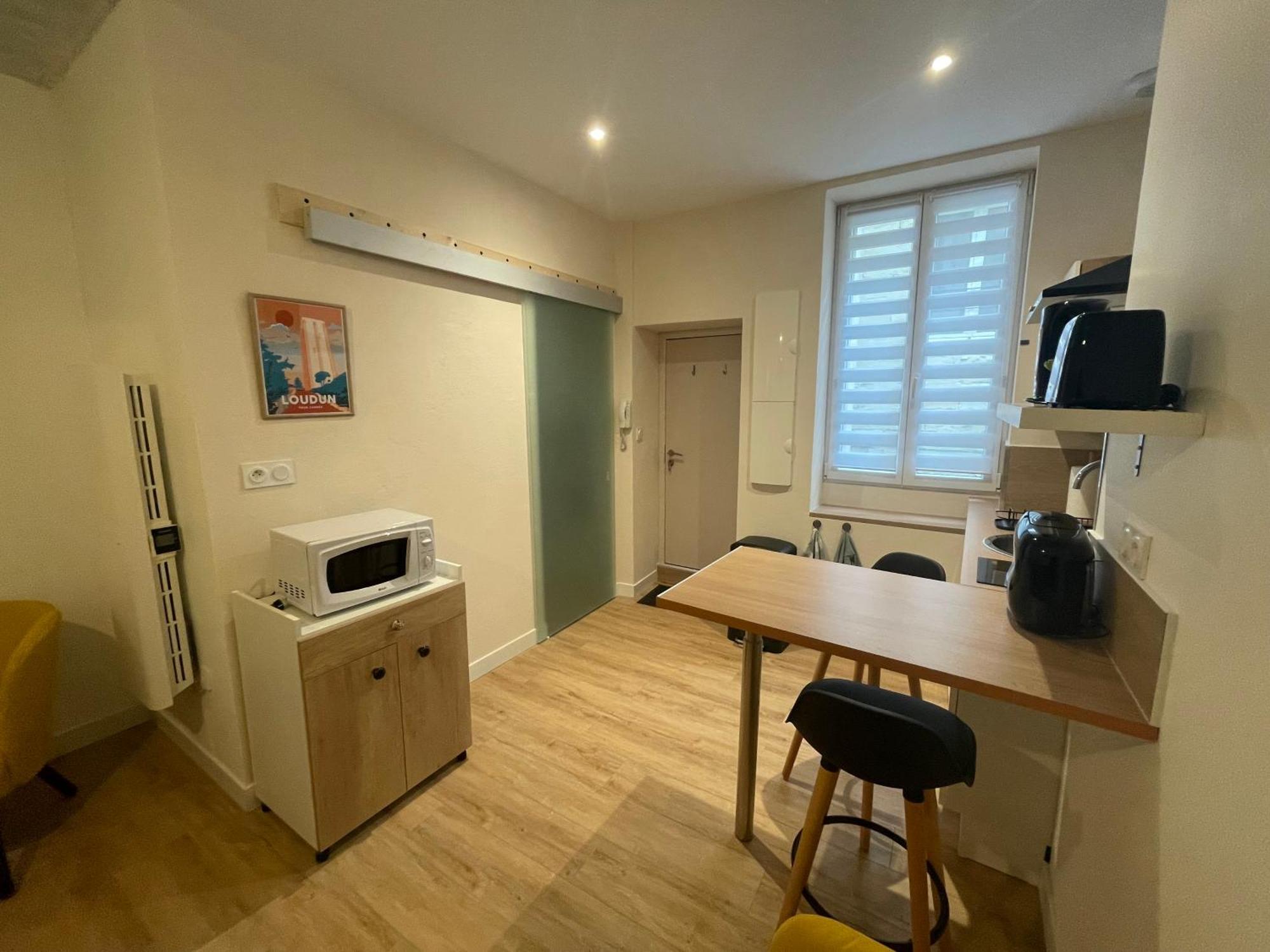 Le Logis De Lyla Appartement Loudun Buitenkant foto