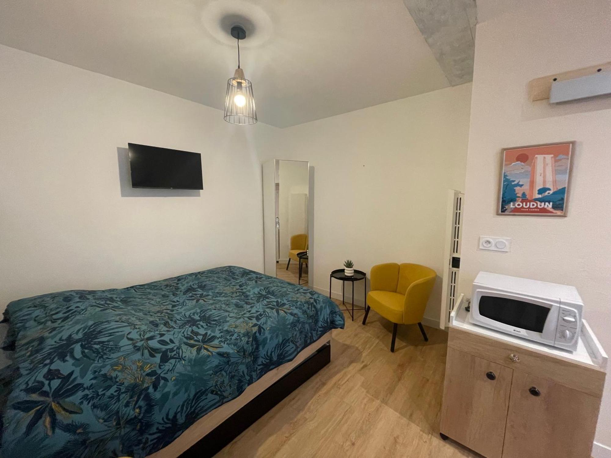 Le Logis De Lyla Appartement Loudun Buitenkant foto